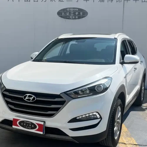 900x675_0_q87_c42_autohomecar__ChtpWGm7lp2AfV69AAZLgRCb_jM732.jpg.webp Used Hyundai Tucson 2015 1.6T dual-clutch two-wheel drive intelligent model