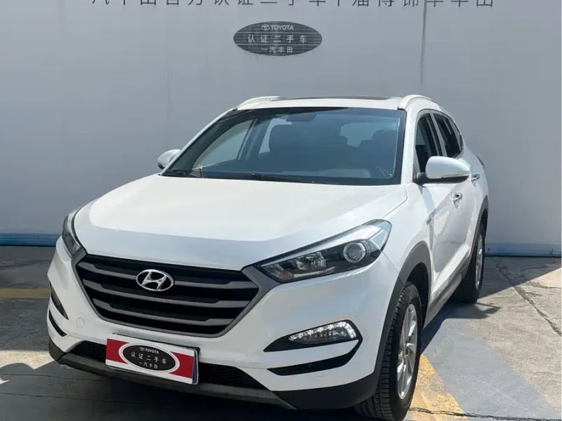 900x675_0_q87_c42_autohomecar__ChtpWGm7lp2AfV69AAZLgRCb_jM732.jpg.webp Used Hyundai Tucson 2015 1.6T dual-clutch two-wheel drive intelligent model