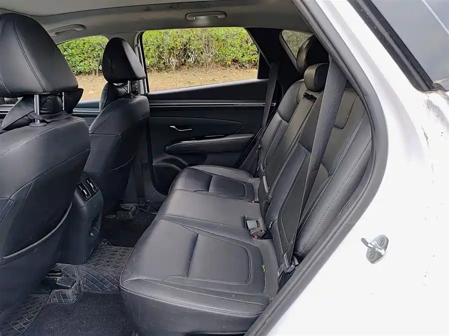 900x675_0_q87_c42_autohomecar__ChtpWGm7mFmAGk2xAAIKJBzAetM800.jpg.webp Used Hyundai Tucson 2023 Used Hyundai Tucson L 1.5T automatic two-wheel drive LUX premium version