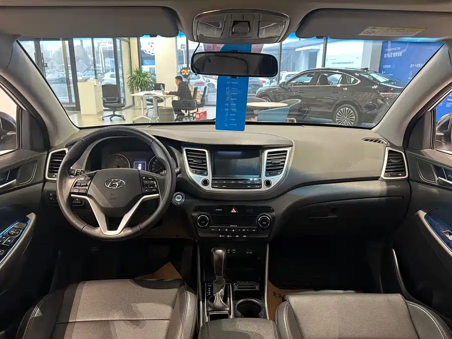 Used Hyundai Tucson 2018 1.6T dual-clutch two-wheel drive 15th anniversary special edition