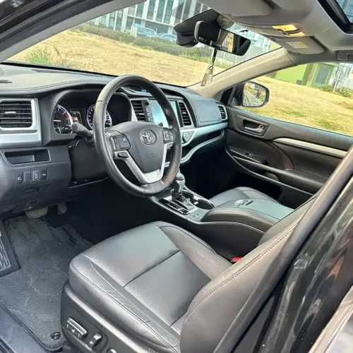 900x675_0_q87_c42_autohomecar__ChtpWGm7wjmAOhZtAAsAxm-JKNU710.jpg.webp Used Toyota Highlander 2018 2.0T four-wheel drive luxury version 7 seats National V