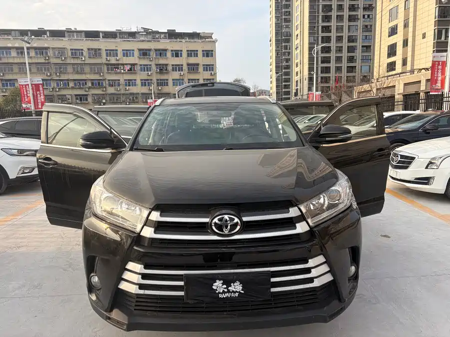 900x675_0_q87_c42_autohomecar__ChtpWGmBtNOAWhiRAAr8rTsGRjg726.jpg.webp Used Toyota Highlander 2015 2.0T four-wheel drive luxury version 7 seats