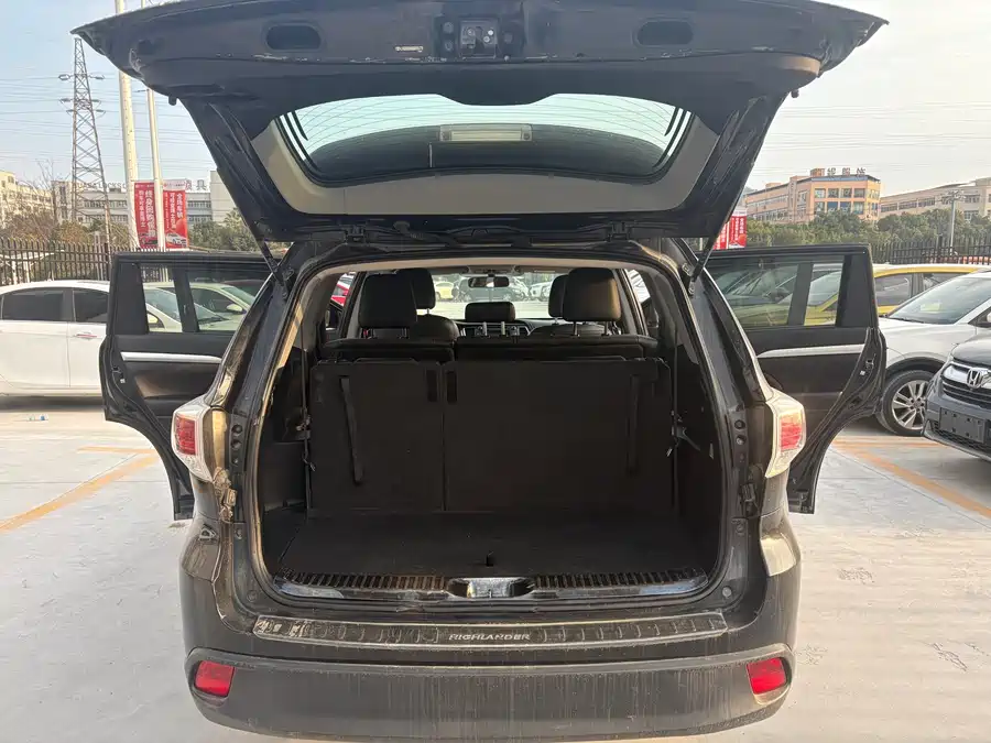 900x675_0_q87_c42_autohomecar__ChtpWGmBtNeAE1y9AAnOtVPi2rE218.jpg.webp Used Toyota Highlander 2015 2.0T four-wheel drive luxury version 7 seats
