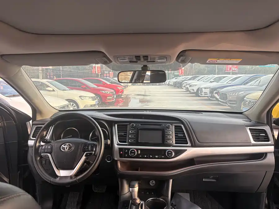 900x675_0_q87_c42_autohomecar__ChtpWGmBtNiASPtIAAg1AQpt-wE612.jpg.webp Used Toyota Highlander 2015 2.0T four-wheel drive luxury version 7 seats