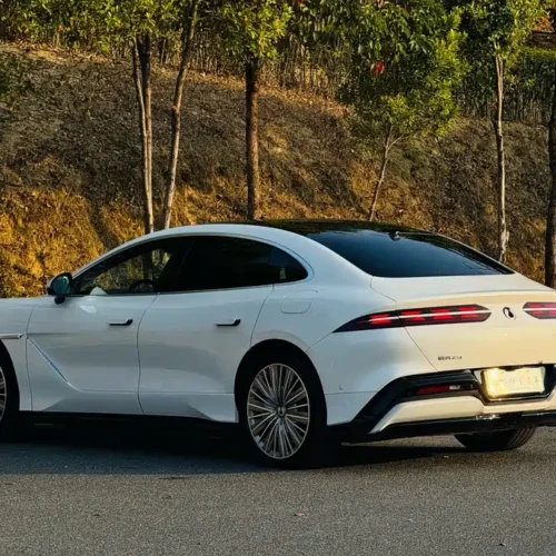 900x675_0_q87_c42_autohomecar__ChtpWGmFvbSAeQXeABC1B-OISk174.jpg.webp Used Denza Z9 2024 1100km four-wheel drive Ultra version