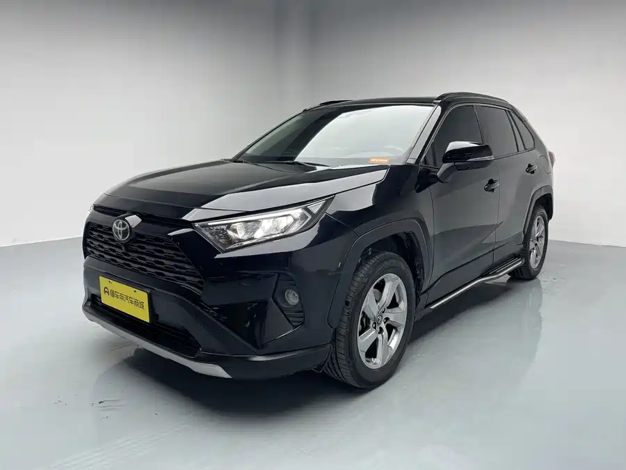 Used Toyota RAV4 Rongfang 2021 2.0L CVT two-wheel drive fashion version