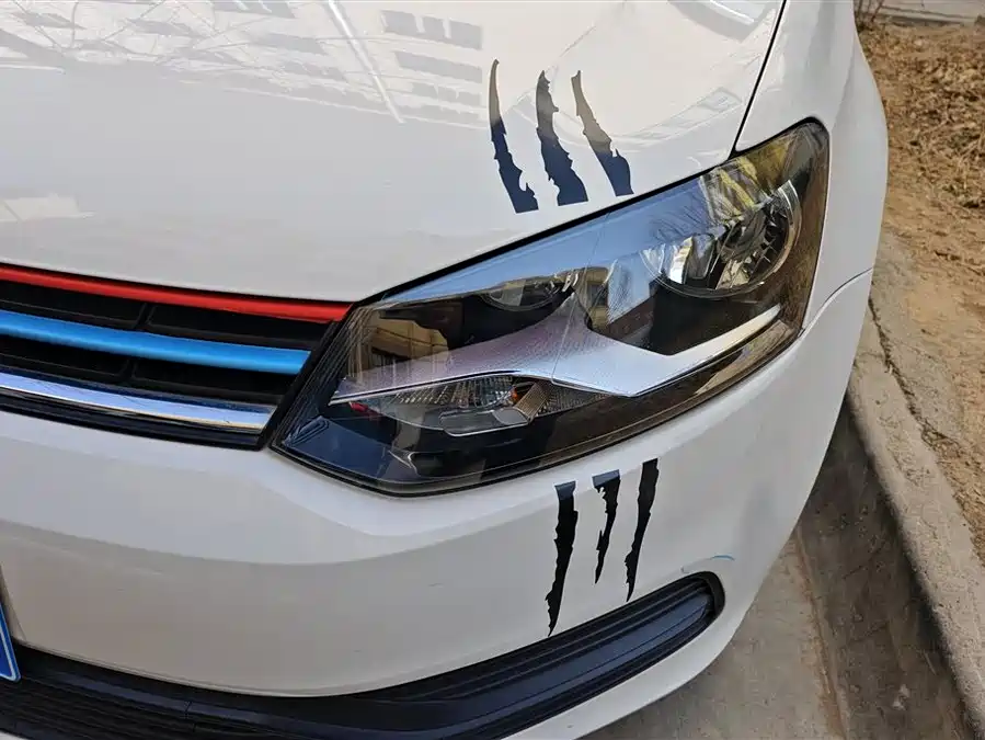 Used Volkswagen Polo 2018 1.5L manual safe driving model