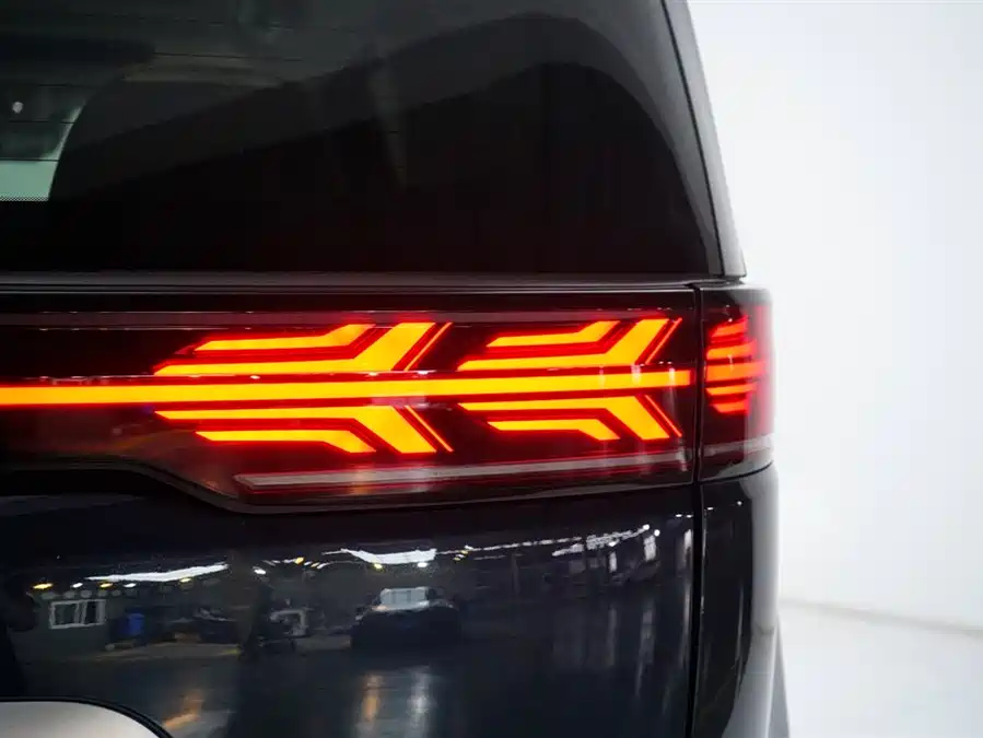 Used Denza D9 2022 DM-i 970 four-wheel drive flagship model
