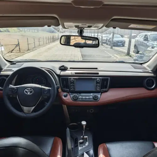 900x675_0_q87_c42_autohomecar__ChtpWGmJVsSAcD40AAXkmf3RyD8038.jpg.webp Used Toyota RAV4 Rongfang 2015 2.5L automatic four-wheel drive elite version