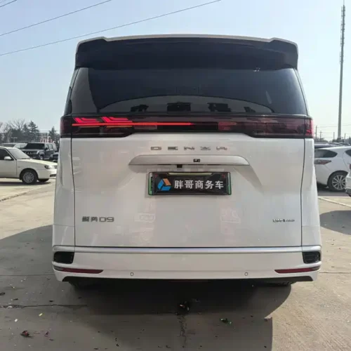 900x675_0_q87_c42_autohomecar__ChtpWGmJkYGAHb_iAARDB7ydcd8294.jpg.webp Used Denza D9 2024 DM-i 980 four-wheel drive premium model