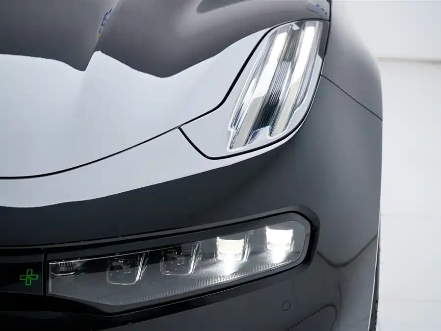 900x675_0_q87_c42_autohomecar__ChtpWGmJox2AQ5BvAADvXLGTgFk684.jpg.webp Used Zeekr 001 2023 WE version 86kWh