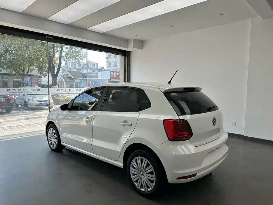 Used Volkswagen Polo 2016 1.6L automatic comfort model