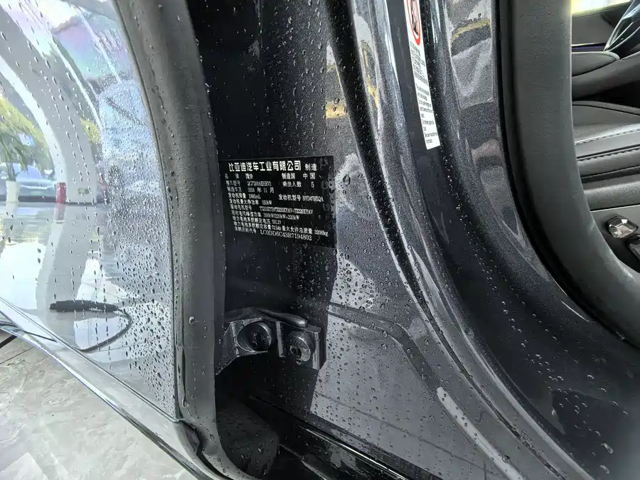 Used Denza Z9 2024 1100km four-wheel drive Max version
