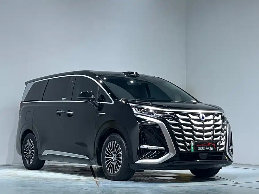 900x675_0_q87_c42_autohomecar__ChtpWGmOvEGAI2OxAAfDM8AUSOc890.jpg.webp Used Denza D9 2025 DM-i smart driving version 1020 four-wheel drive exclusive model