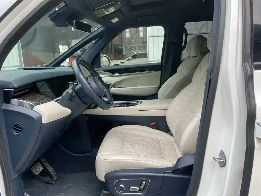 900x675_0_q87_c42_autohomecar__ChtpWGmcD_mAIBrvAATR96p4lSg686.jpg.webp Used Zeekr 009 2022 WE version
