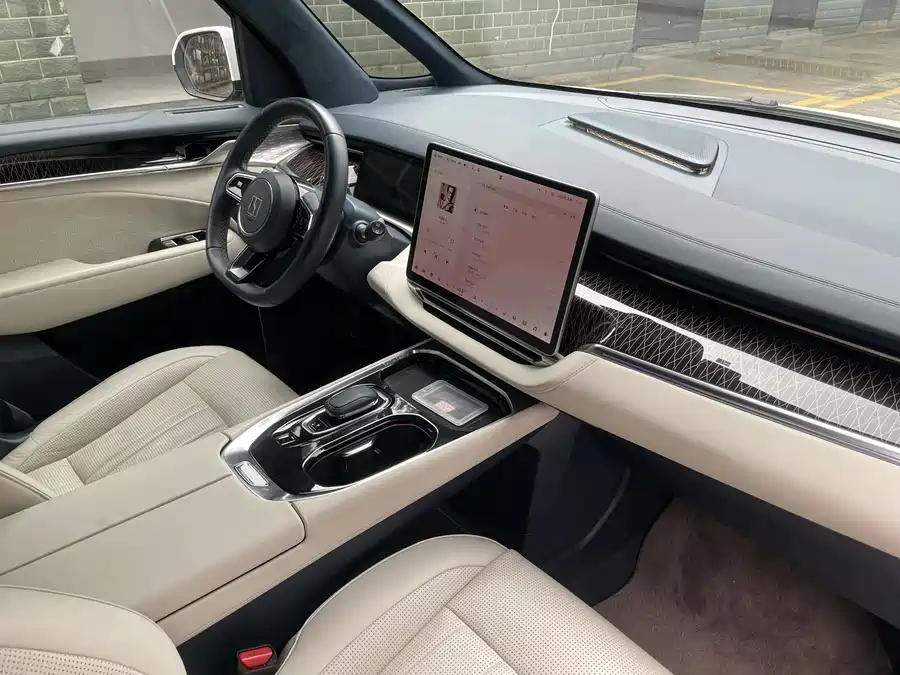 900x675_0_q87_c42_autohomecar__ChtpWGmcD_uAGuycAAY3nUHnO44674.jpg.webp Used Zeekr 009 2022 WE version