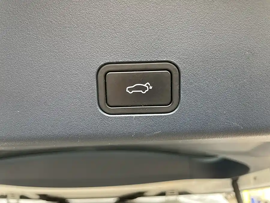 900x675_0_q87_c42_autohomecar__ChtpWGmcD_yAEJ-wAApj6TFPV_4363.jpg.webp Used Zeekr 009 2022 WE version