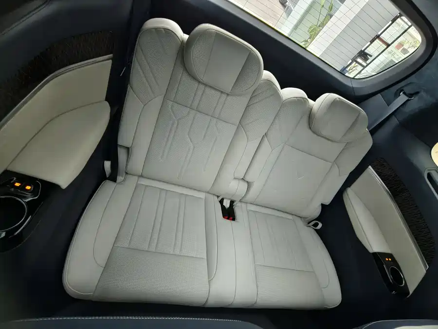 900x675_0_q87_c42_autohomecar__ChtpWGmcYyuAEJS7AAScBHlD-kU195.jpg.webp Used Zeekr 009 2022 facelift WE version