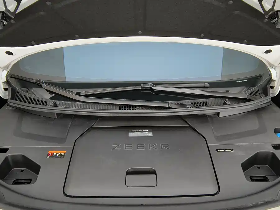 900x675_0_q87_c42_autohomecar__ChtpWGmcYzWAY12gAATeh32FECE117.jpg.webp Used Zeekr 009 2022 facelift WE version