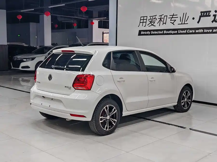 Used Volkswagen Polo 2016 1.6L automatic comfort model