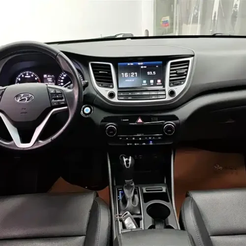 900x675_0_q87_c42_autohomecar__ChtpWGmhXH2Abug5AAGV4-hBn0Q917.jpg.webp Used Hyundai Tucson 2015 1.6T dual-clutch two-wheel drive intelligent model