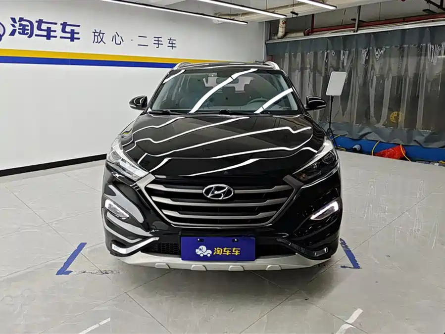 900x675_0_q87_c42_autohomecar__ChtpWGmhXHqAGZI4AAHZk3K8zH4469.jpg.webp Used Hyundai Tucson 2015 1.6T dual-clutch two-wheel drive intelligent model