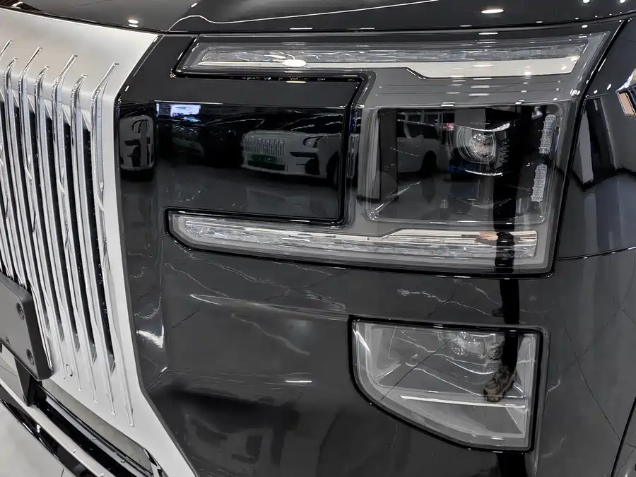 900x675_0_q87_c42_autohomecar__ChtpWGmhYrGAUkhuAAgibVy3L_4987.jpg.webp Used Zeekr 9X 2025 Hyper Edition 70kWh