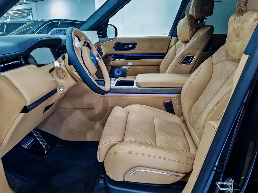 900x675_0_q87_c42_autohomecar__ChtpWGmhYrKAFWWPAAkDESnFzNM640.jpg.webp Used Zeekr 9X 2025 Hyper Edition 70kWh