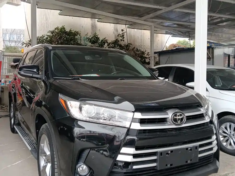 Used Toyota Highlander 2018 2.0T four-wheel drive luxury version 7 seats National V