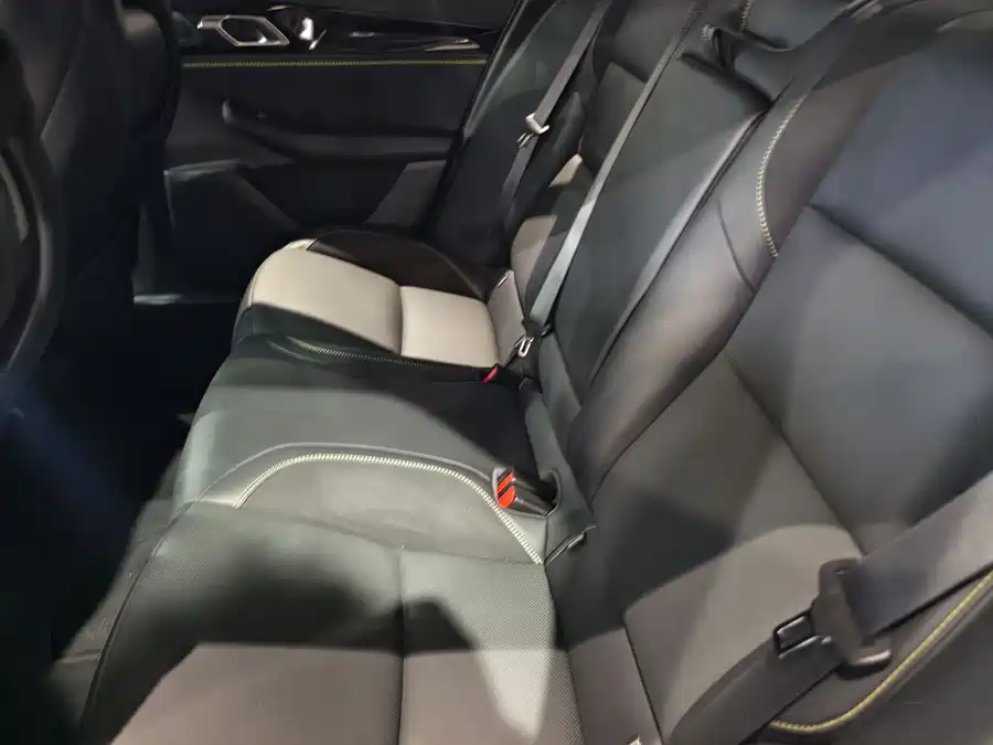 900x675_0_q87_c42_autohomecar__ChtpWGmifJyALe0pAAKKxndFcJ0896.jpg.webp Used Lynk & Co 03 2023 1.5TD DCT Pro