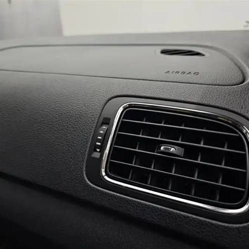 900x675_0_q87_c42_autohomecar__ChtpWGmipWKAVXrwAAHQ51-562Q399.jpg.webp Used Volkswagen Polo 2018 1.5L automatic safety model