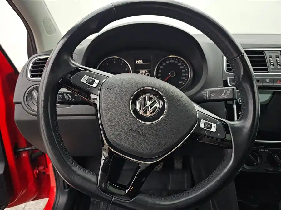 900x675_0_q87_c42_autohomecar__ChtpWGmipWKAWqJXAAH8CyOywpk059.jpg.webp Used Volkswagen Polo 2018 1.5L automatic safety model