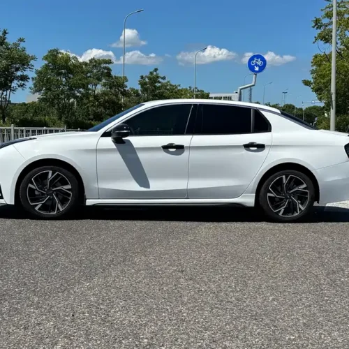 900x675_0_q87_c42_autohomecar__ChtpWGmlCVGAAh3PAA_lg7b9NBM173.jpg.webp Used Lynk & Co 03 2023 1.5TD DCT Pro