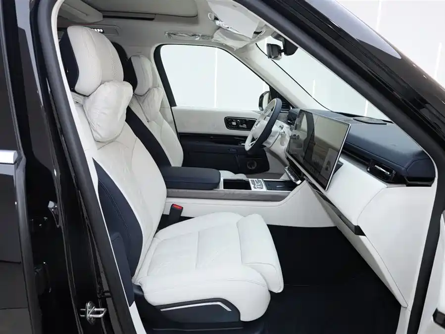 900x675_0_q87_c42_autohomecar__ChtpWGmlUkCAQi29AAFwWHAtHns459.jpg.webp Used Zeekr 9X 2025 Hyper Edition 70kWh