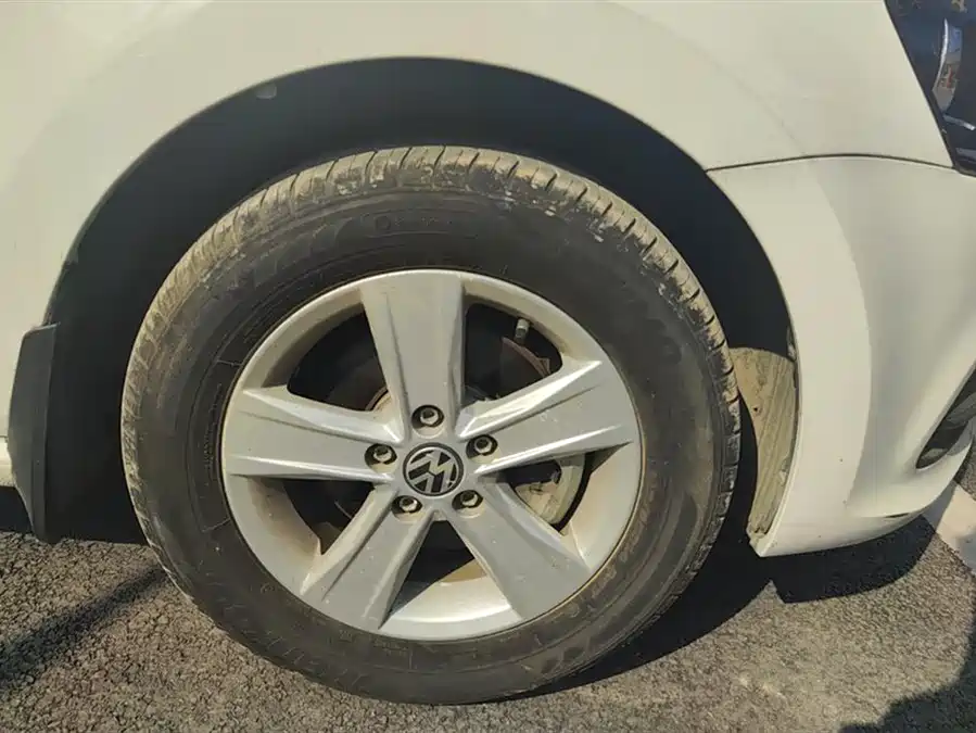 Used Volkswagen Polo 2016 1.4L automatic fashion model