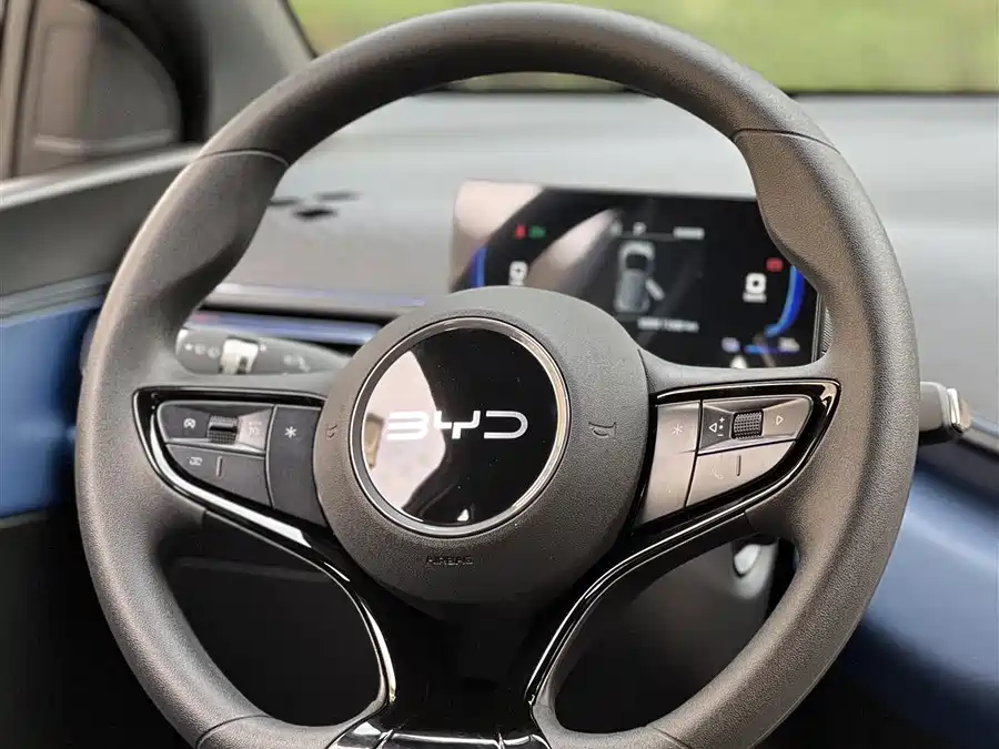 900x675_0_q87_c42_autohomecar__ChtpWGmm0XuAQlejAALfiml5D6Q833.jpg.webp Used BYD Seagull 2025 305km active version