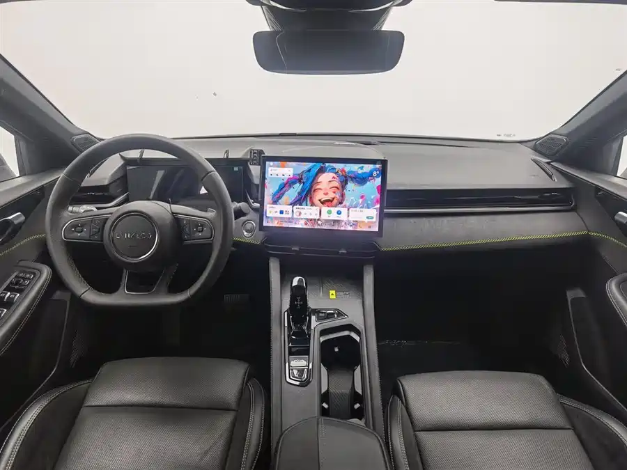 900x675_0_q87_c42_autohomecar__ChtpWGmmPEKAL8-MAAGpJlAs-78528.jpg.webp Used Lynk & Co 03 2023 2.0TD DCT Pro