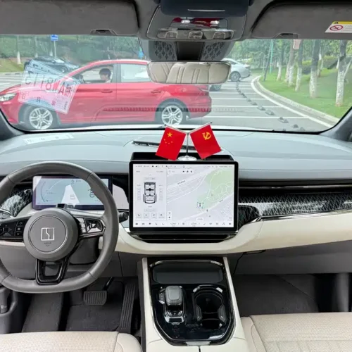 900x675_0_q87_c42_autohomecar__ChtpWGmmlEmAFU_-AAo2Tq4LTQI226.jpg.webp Used Zeekr 009 2022 WE version