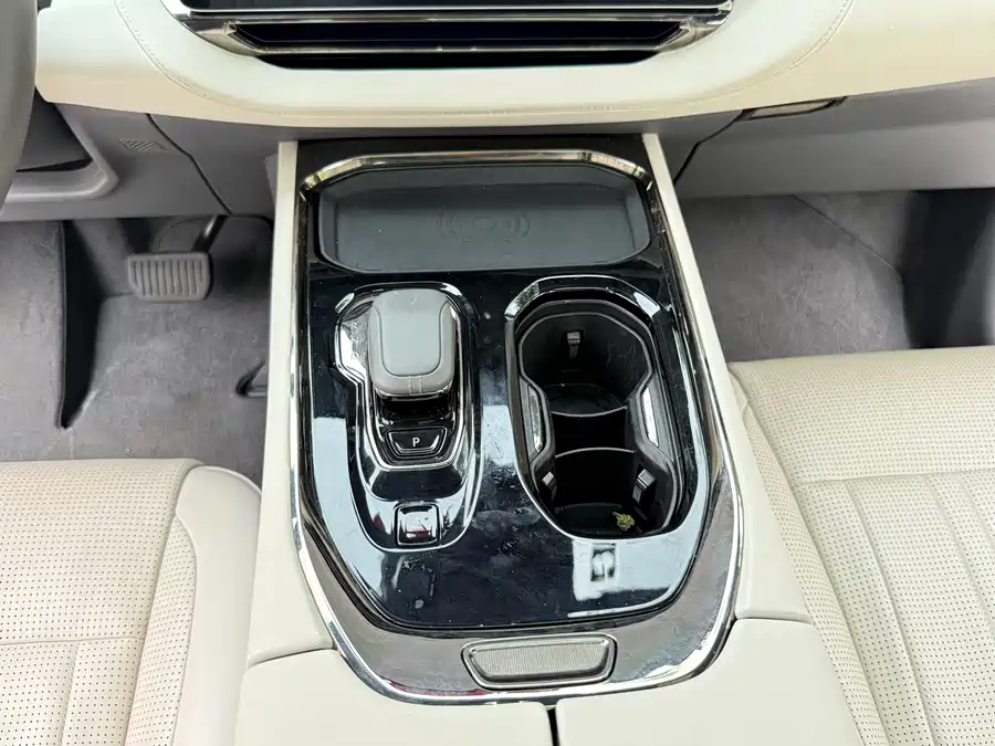 900x675_0_q87_c42_autohomecar__ChtpWGmmlEqAFnmSAAleoF_eys8190.jpg.webp Used Zeekr 009 2022 WE version