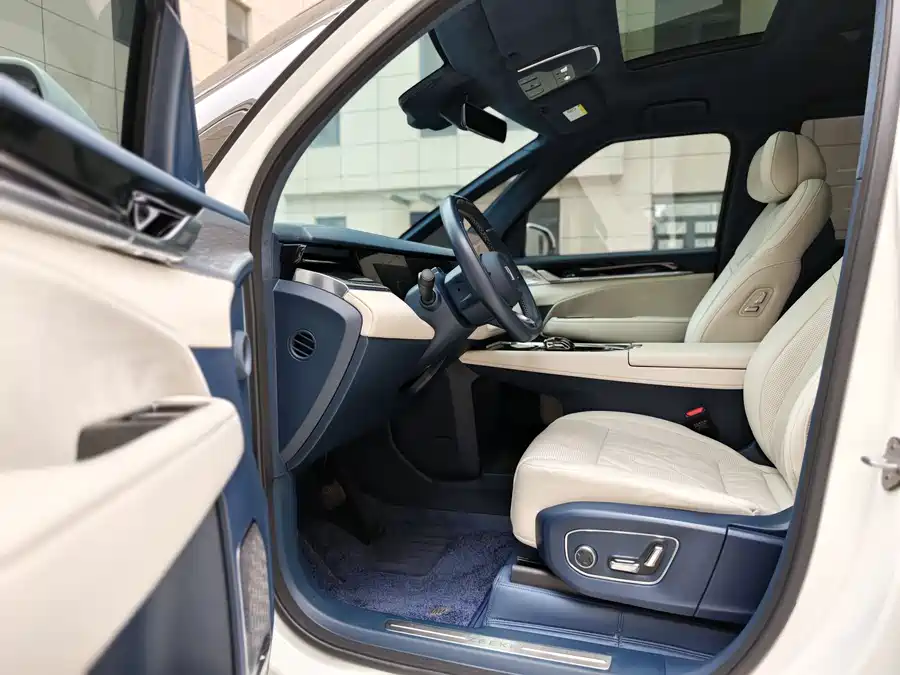 Used Zeekr 009 2024 six-seat executive version four-wheel drive 108kWh