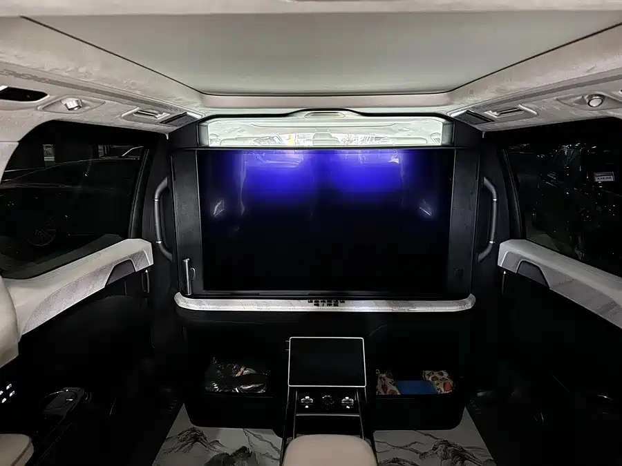 900x675_0_q87_c42_autohomecar__ChtpWGmn95yAZ1KvAAbkk_XhGcQ646.jpg.webp Used Zeekr 009 2024 Model Glory