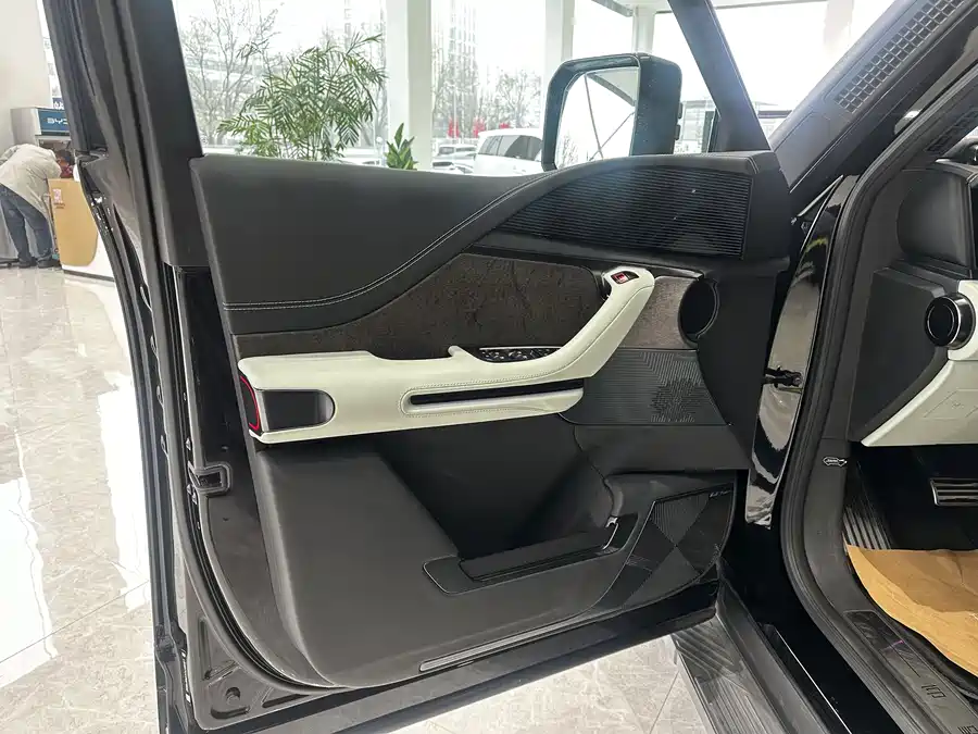 Used BYD Yangwang U8 2024 Off-Road Player Edition