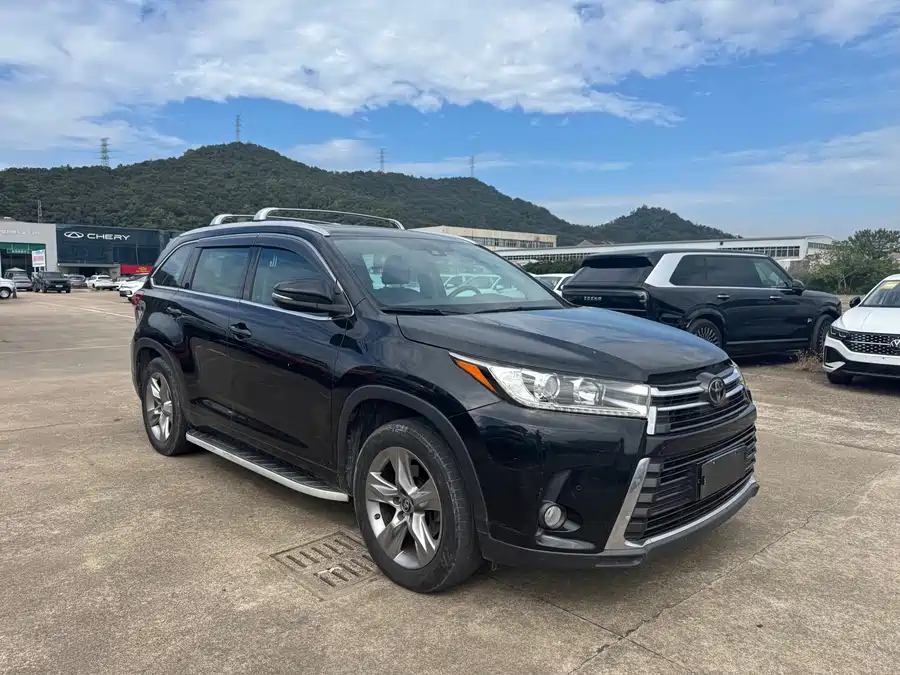 Used Toyota Highlander 2018 2.0T four-wheel drive premium version