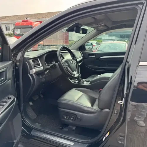 Used Toyota Highlander 2018 2.0T four-wheel drive premium version