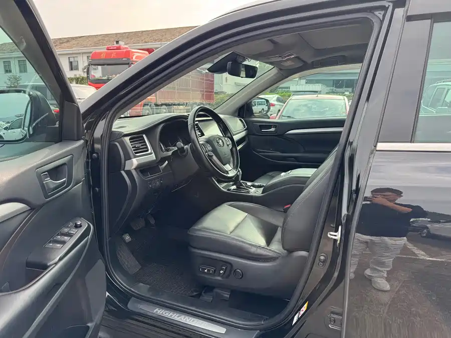 Used Toyota Highlander 2018 2.0T four-wheel drive premium version