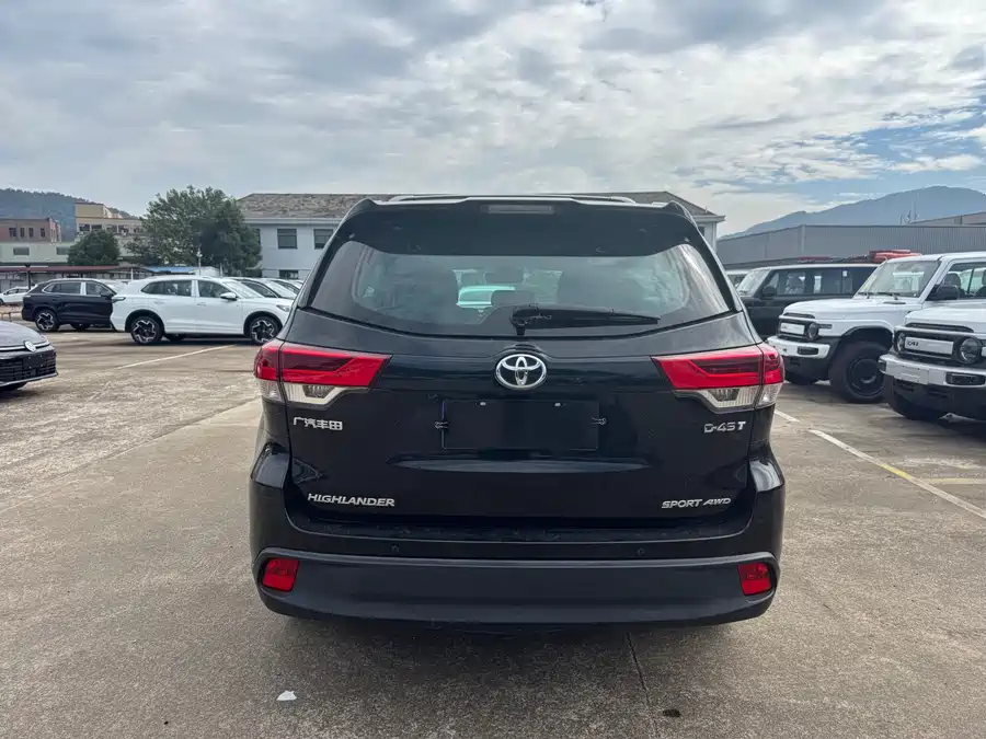 Used Toyota Highlander 2018 2.0T four-wheel drive premium version