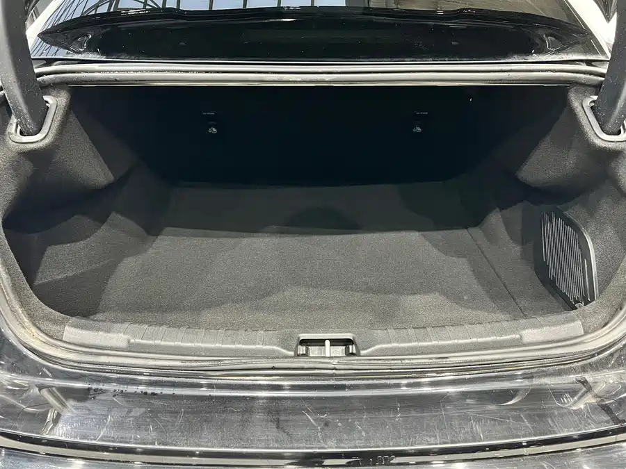 900x675_0_q87_c42_autohomecar__ChtpWGmo4bWAEBVfAAxIPZ1uq84583.jpg.webp Used Lynk & Co 03 2023 1.5TD DCT Pro