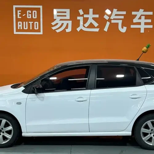 900x675_0_q87_c42_autohomecar__ChtpWGmoMDuAZ2fiAAHBJwdVo1s995.jpg.webp Used Volkswagen Polo 2013 1.6L automatic comfort version