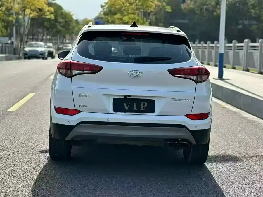 900x675_0_q87_c42_autohomecar__ChtpWGmpRPaAIvY7AAY0Aqx6_pQ150.jpg.webp Used Hyundai Tucson 2018 1.6T dual-clutch two-wheel drive 15th anniversary special edition