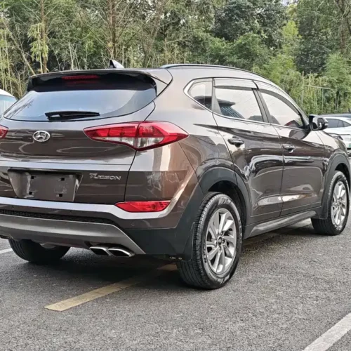 900x675_0_q87_c42_autohomecar__ChtpWGmpYiWAYKOzAA2ISRJpns8463.jpg.webp Used Hyundai Tucson 2015 1.6T dual-clutch two-wheel drive intelligent model